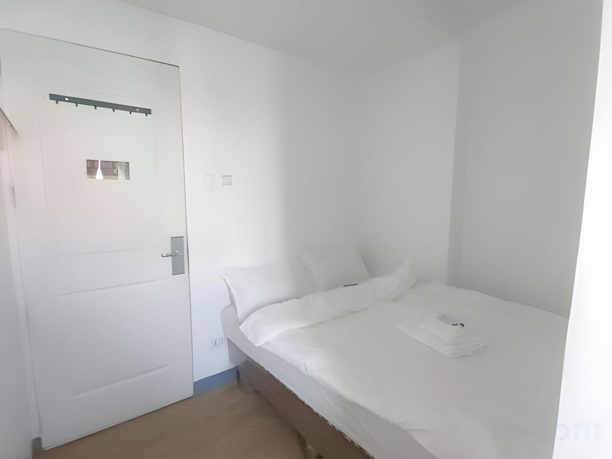 Loveness Apartelle Pasay Exterior photo