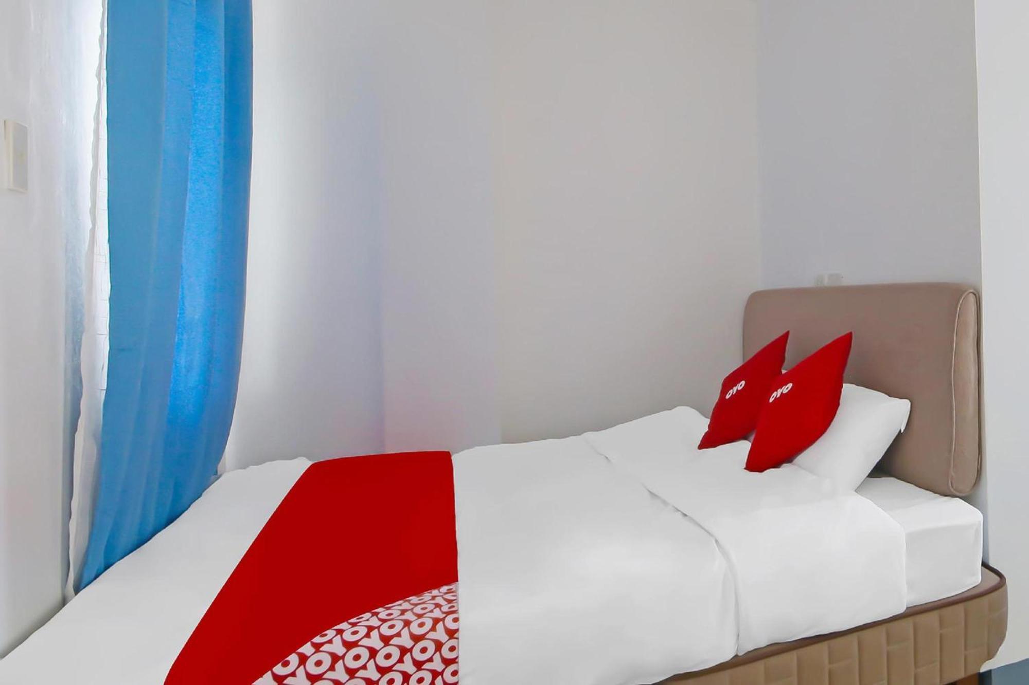Loveness Apartelle Pasay Exterior photo